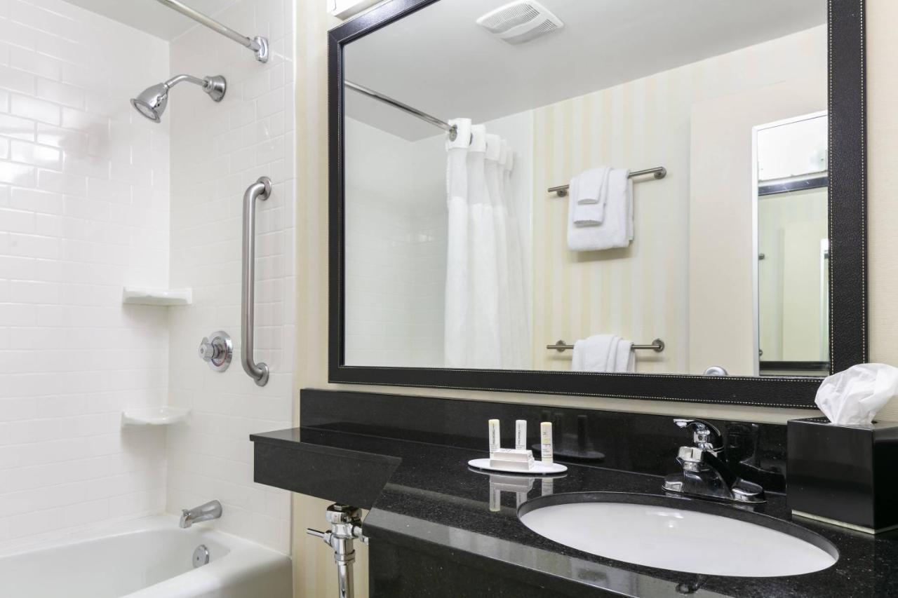 Chester Inn & Suites Sharonville Zewnętrze zdjęcie