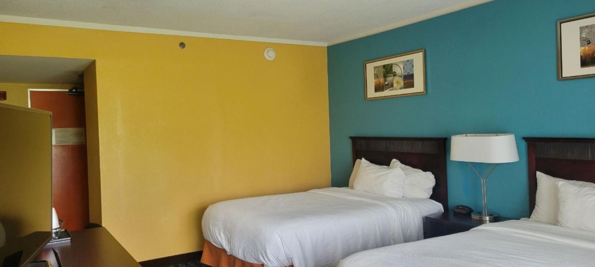Chester Inn & Suites Sharonville Zewnętrze zdjęcie