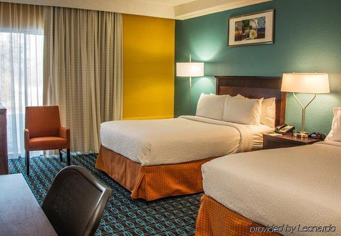 Chester Inn & Suites Sharonville Zewnętrze zdjęcie